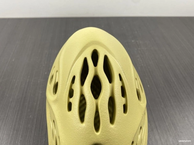 Foam Adidas RNNR Yeezy Sulfur GV6775 1115